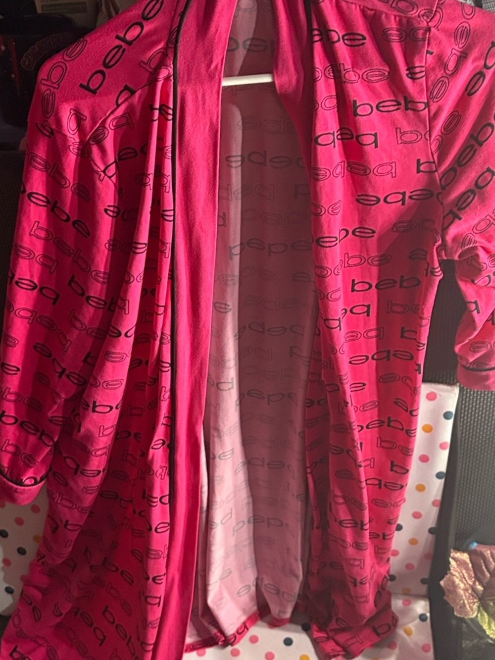 bebe Hot Pink Logo Lounge Robe
